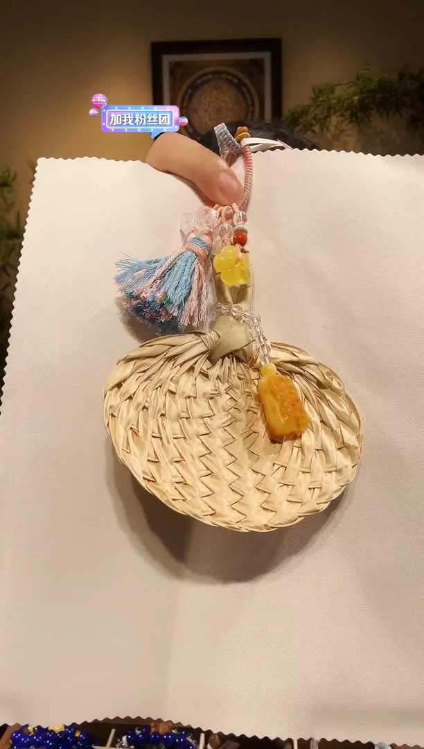 未镶嵌琥珀裸石挂件