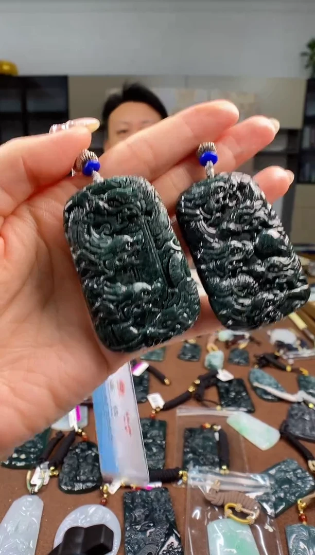 颈饰未镶嵌翡翠多样性发其一