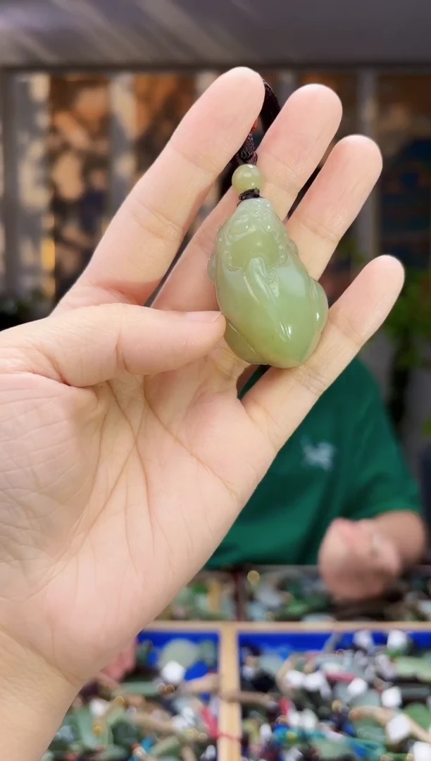 和田玉未镶嵌挂件拍一发一