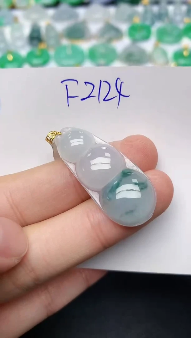 颈饰18K金镶嵌翡翠 天然缅甸A货翡翠百元以上9元证书费自理