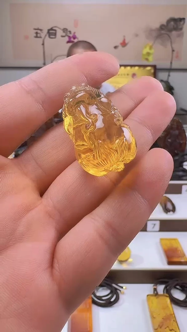 未镶嵌吊坠(不含链)琥珀星****。貔貅吊坠