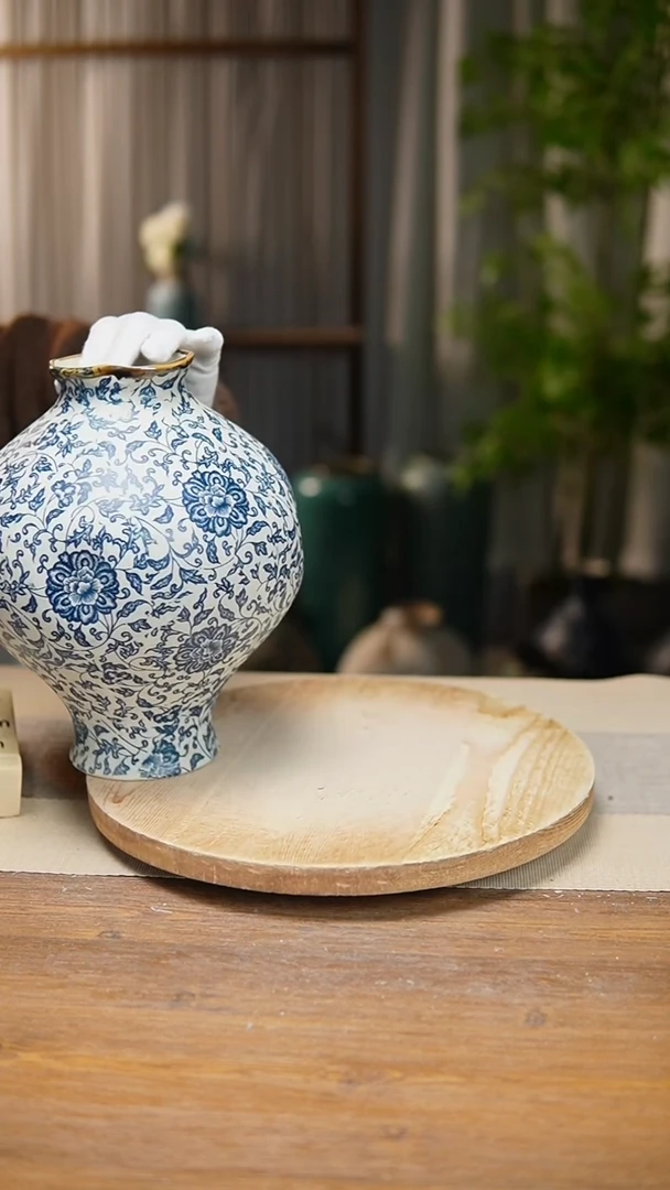 【闪购商品】陶瓷花器青花瓷缠枝莲高脚