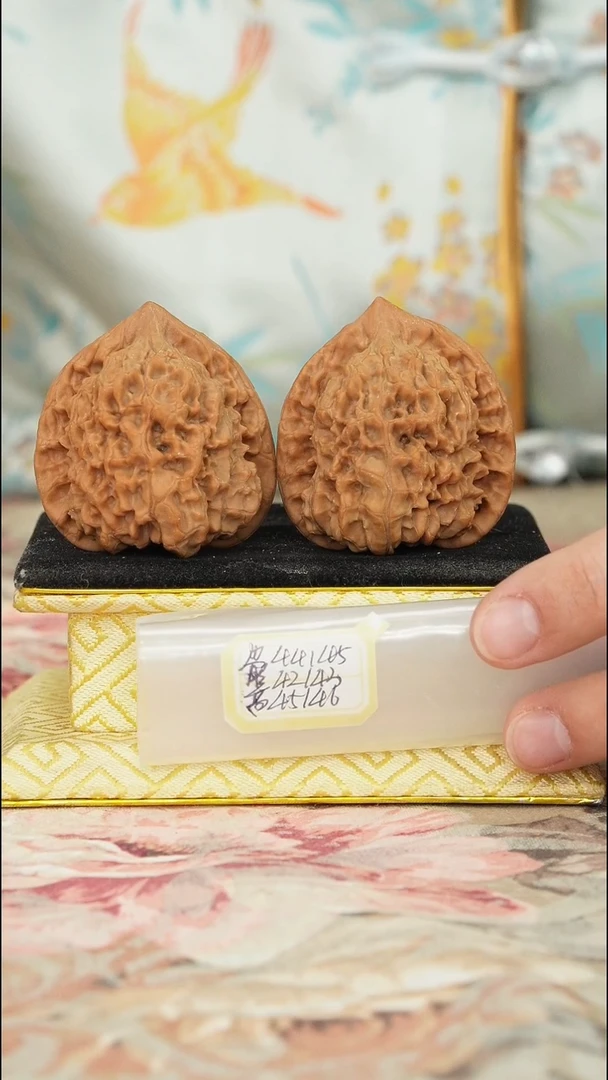 【闪购商品】文玩核桃把件官帽