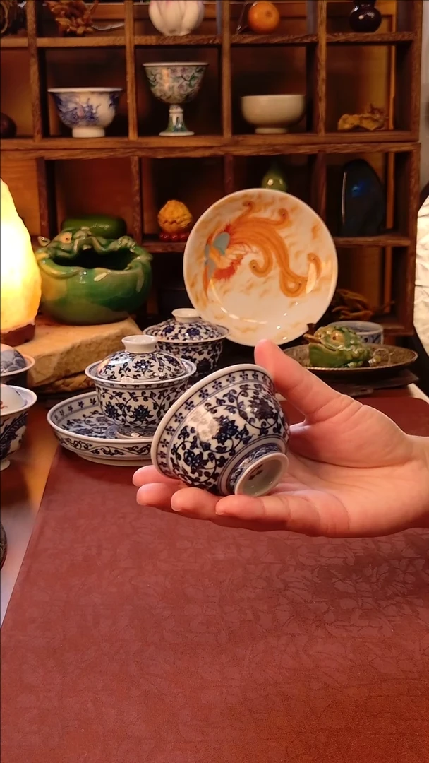 【手工手绘缠枝莲压手杯】