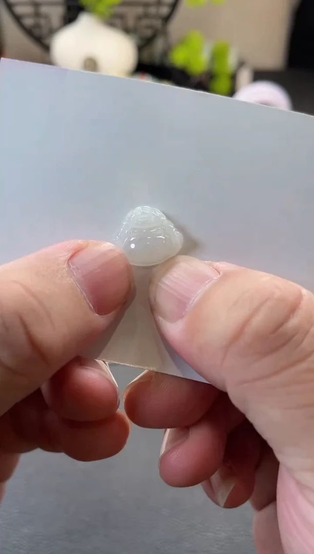 翡翠未镶嵌颈饰有纹裂