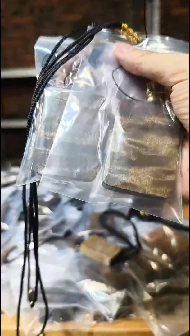 金丝楠无事牌手把件