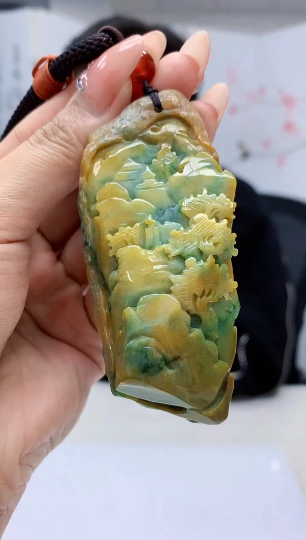 【闪购商品】定制翡翠未镶嵌4917MM-毛货挂件56