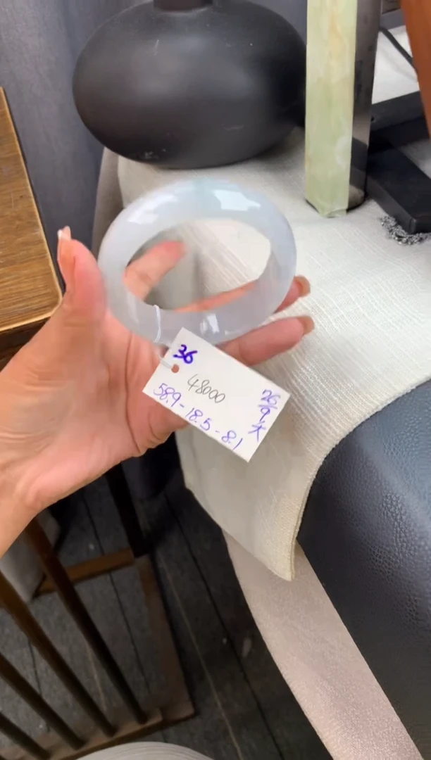 未镶嵌手镯翡翠手镯