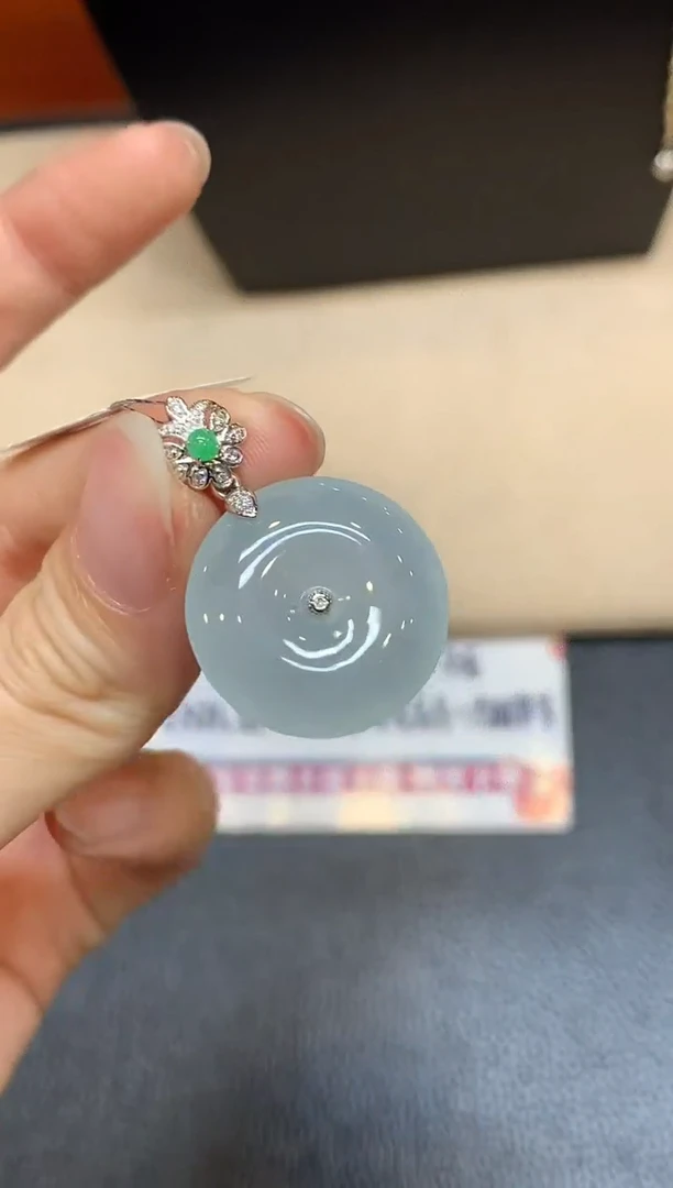 颈饰18K金镶嵌翡翠【无鉴赏期】平安扣【无服务费