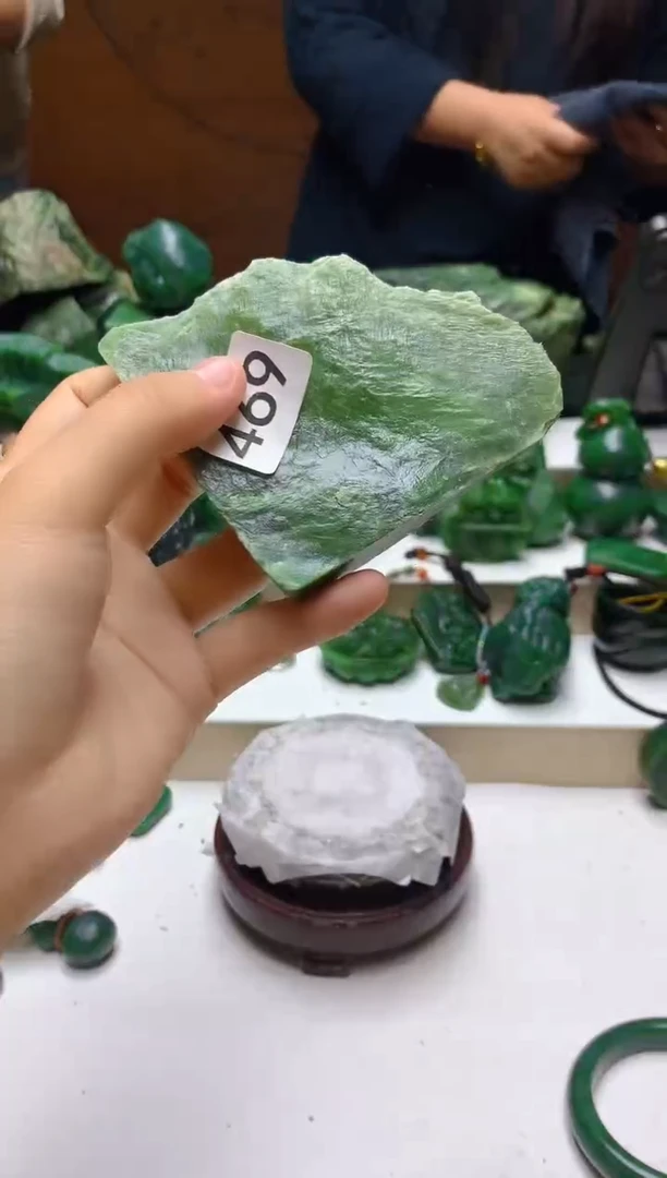 未镶嵌和田玉（碧玉）珠宝半成品0