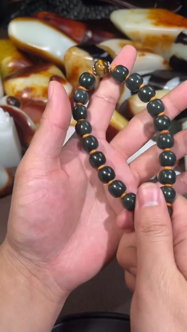 吊坠(不含链)未镶嵌和田玉锋*手串