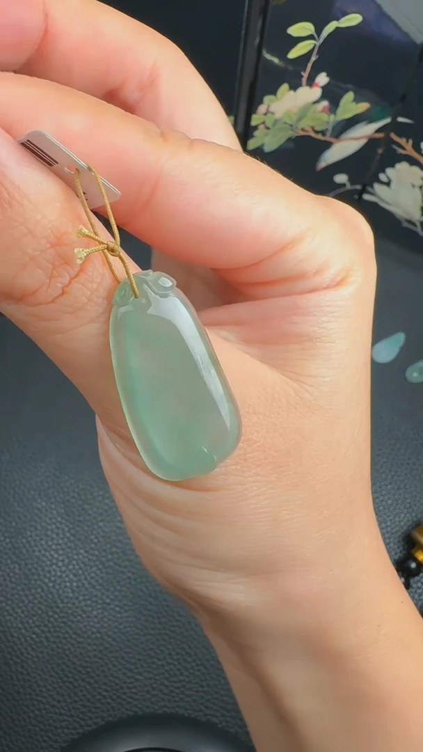 翡翠未镶嵌颈饰JJD0604026