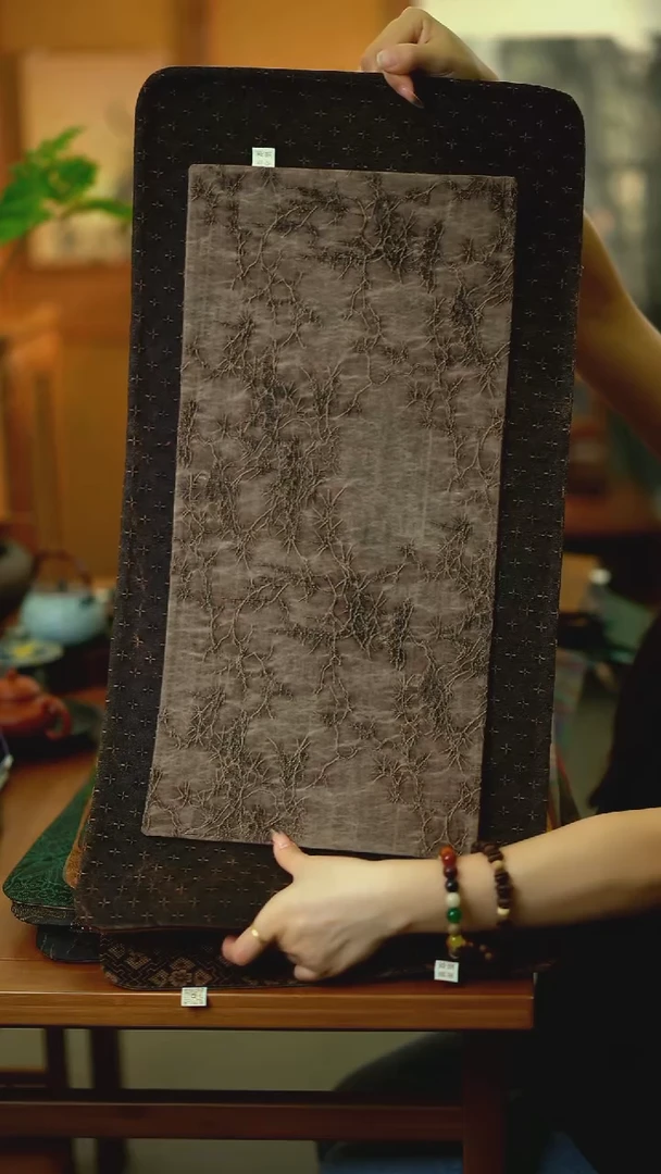 大片十字纹+小灰松枝