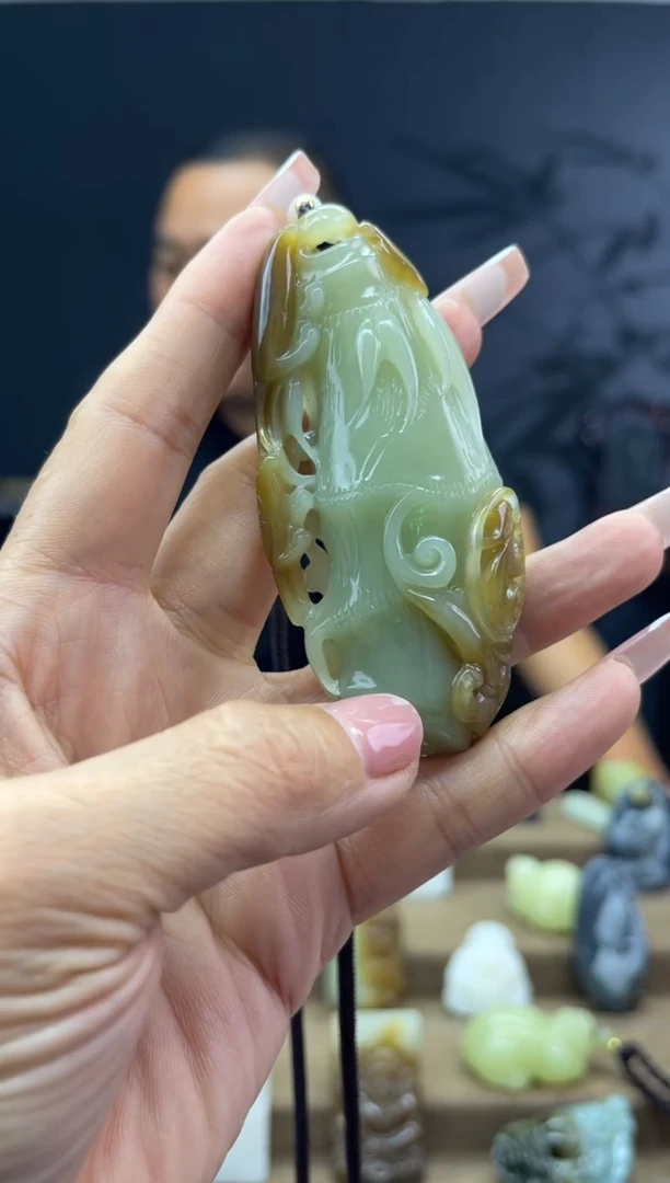 颈饰未镶嵌和田玉1