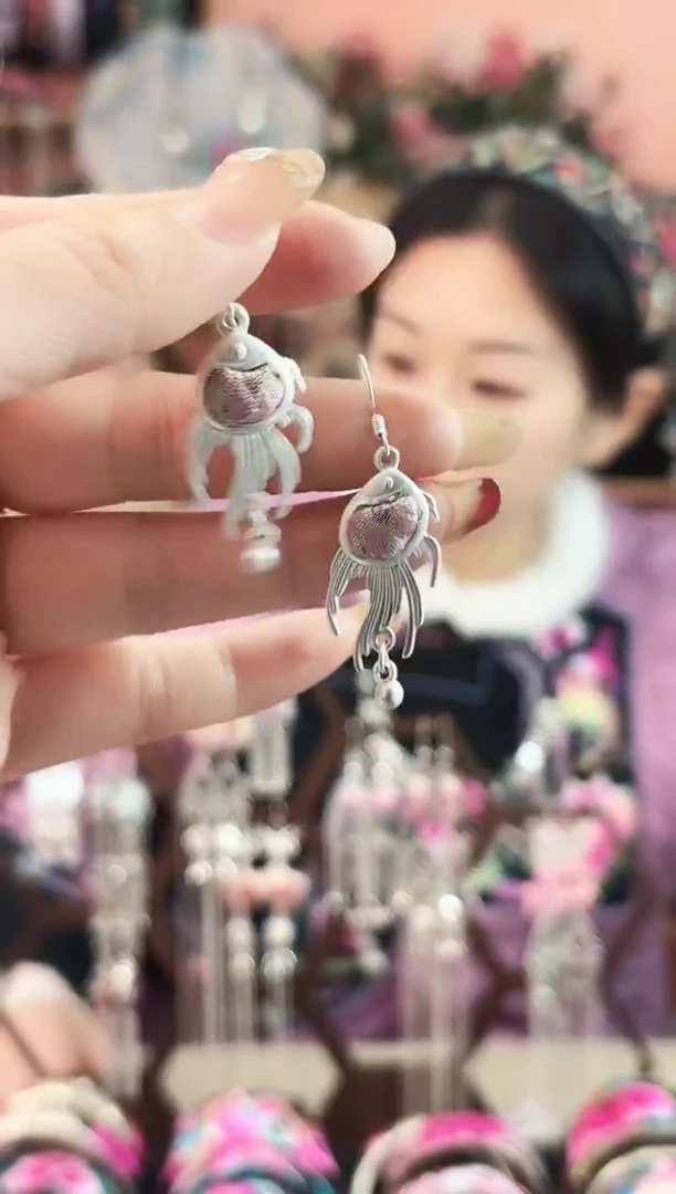 艺枝独绣手工饰品79