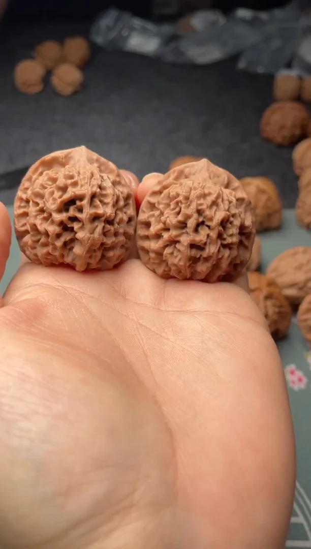 把件文玩核桃w264  秦闷 37尺