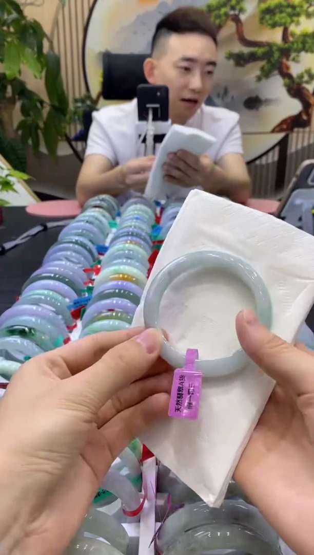 翡翠手镯未镶嵌1005