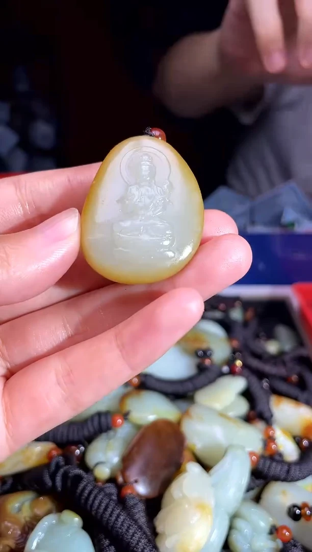 和田玉未镶嵌挂件1