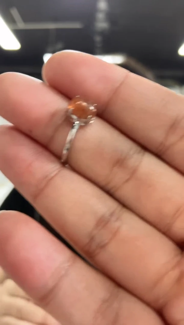 【闪购商品】月光石戒指未镶嵌多样性发其一，颜色微差