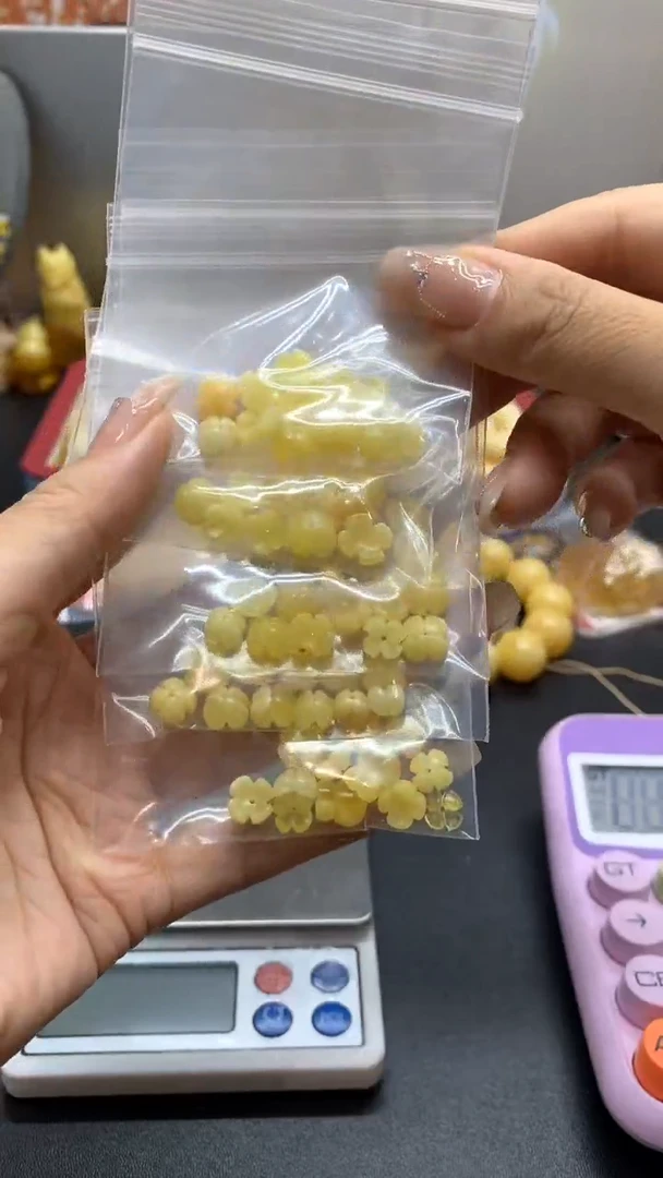 未镶嵌琥珀珠宝奇石2137多样性发其一/2.2克