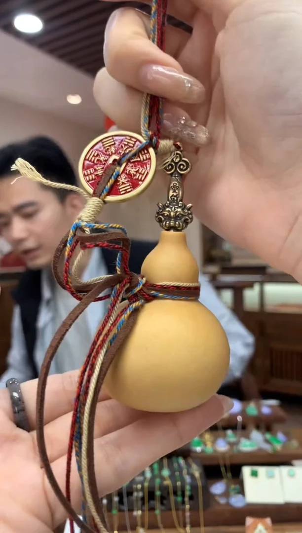 【闪购商品】翡翠挂件未镶嵌葫芦