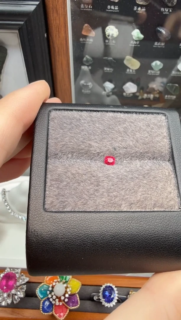 裸石尖晶石绝地武士0.3ct-A845