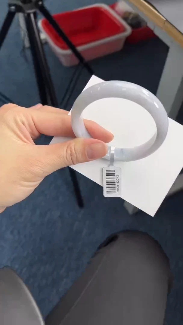 【闪购商品】翡翠手镯未镶嵌正圈
