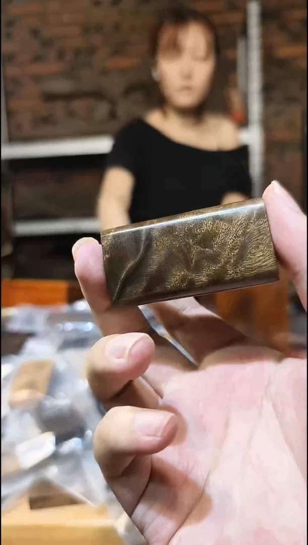 金丝楠无事牌手把件