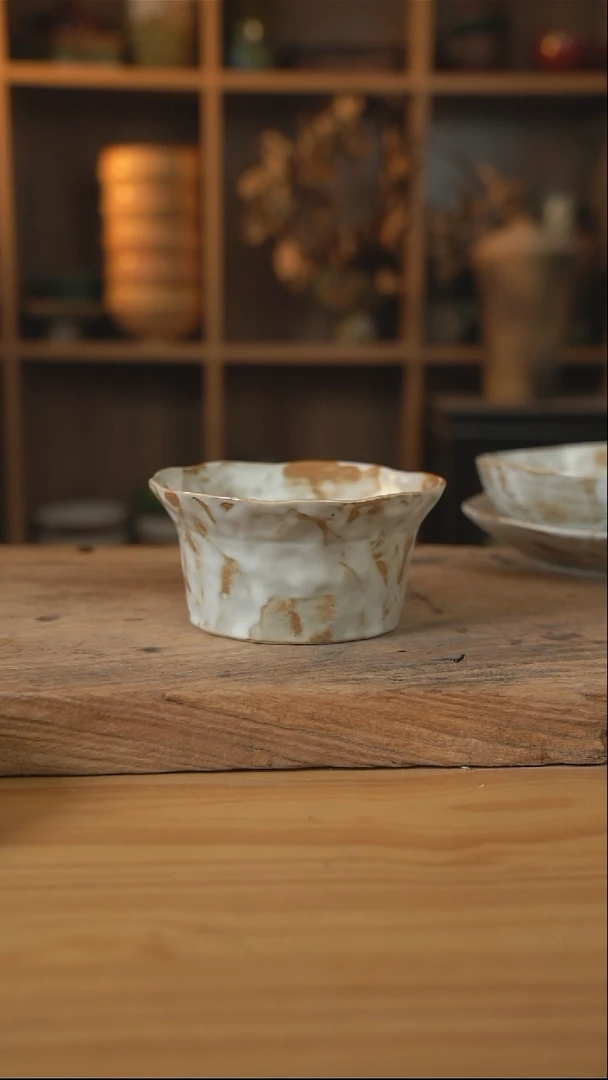 粉影系列的手捏酸奶桶