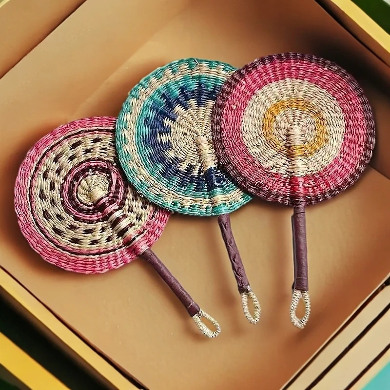 手工编织圆形彩色海草摇扇夏日家居装饰用扇
