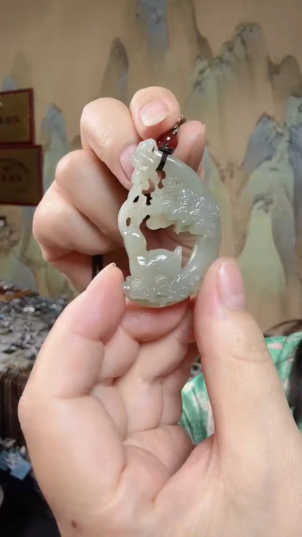 颈饰未镶嵌和田玉.