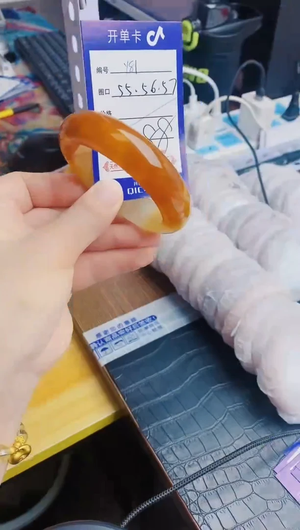 石英质玉手镯未镶嵌y81+55-56