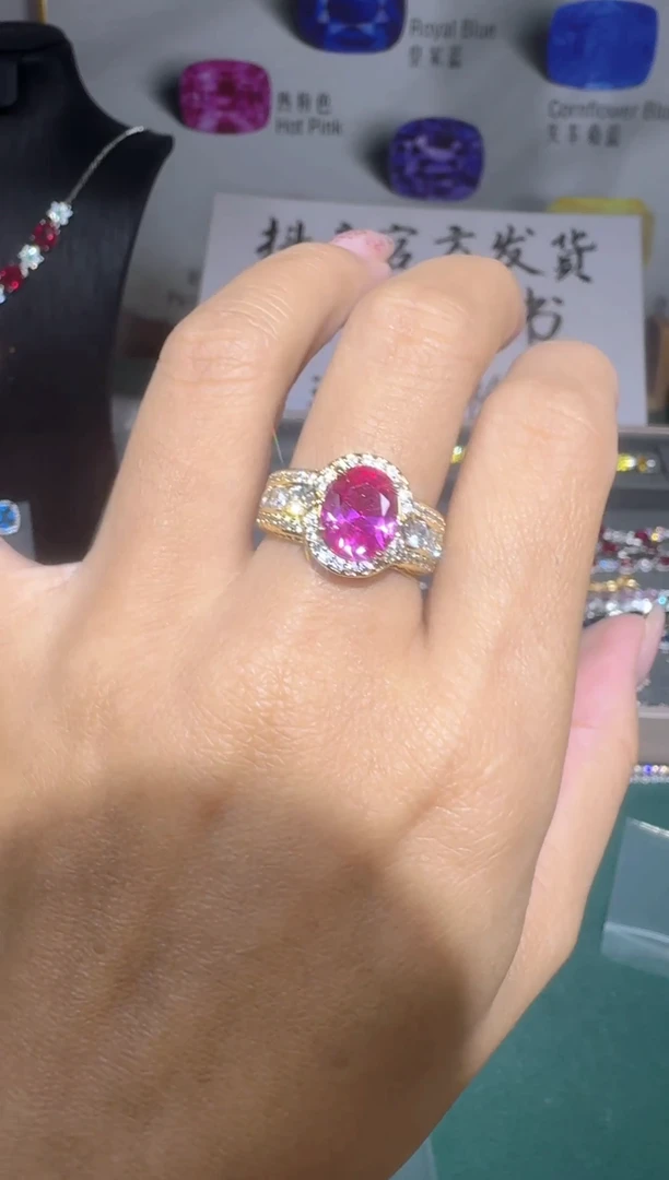 18K金镶嵌戒指红宝石0