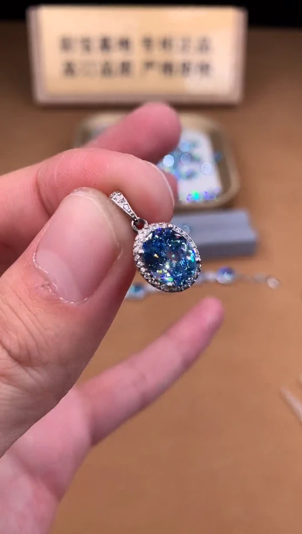 银S925镶嵌颈饰海蓝宝石3333