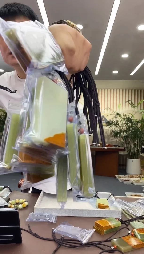 精品黄白析木绿无事牌多样式发货随机发一