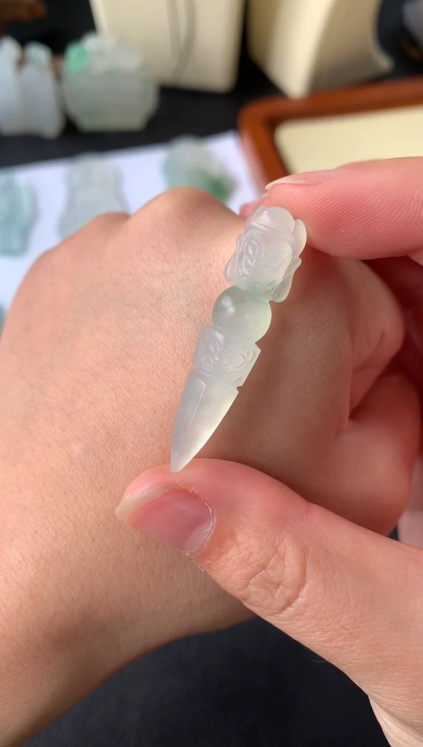 【闪购商品】定制翡翠未镶嵌翡翠