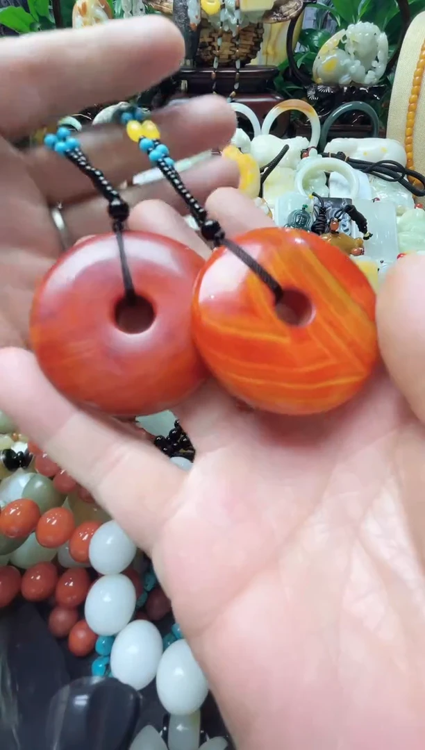 未镶嵌吊坠(赠链)玛瑙/玉髓挂件/多样性单个发