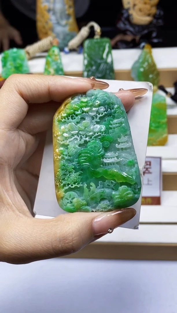 颈饰未镶嵌翡翠翡翠A货