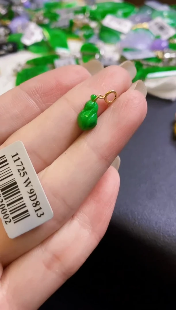 【闪购商品】定制翡翠18K金镶嵌吊坠