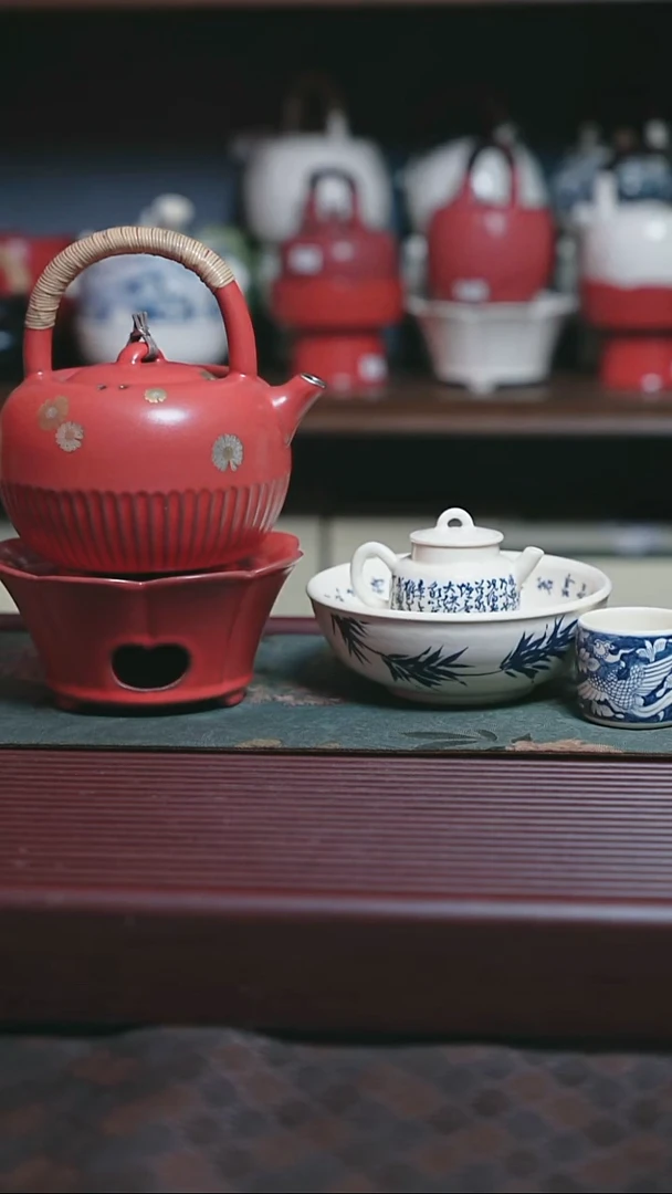 如****意描金小雏菊山楂红提梁壶