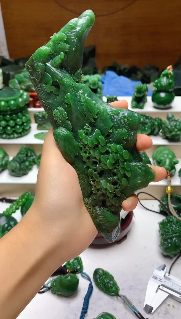未镶嵌和田玉（碧玉）摆件海*1