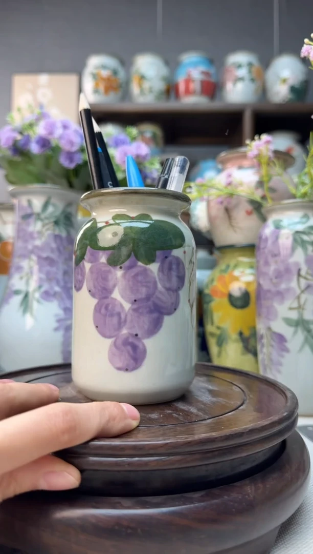 【闪购商品】瓶景德镇手绘陶瓷花瓶底部无孔高11口5左右