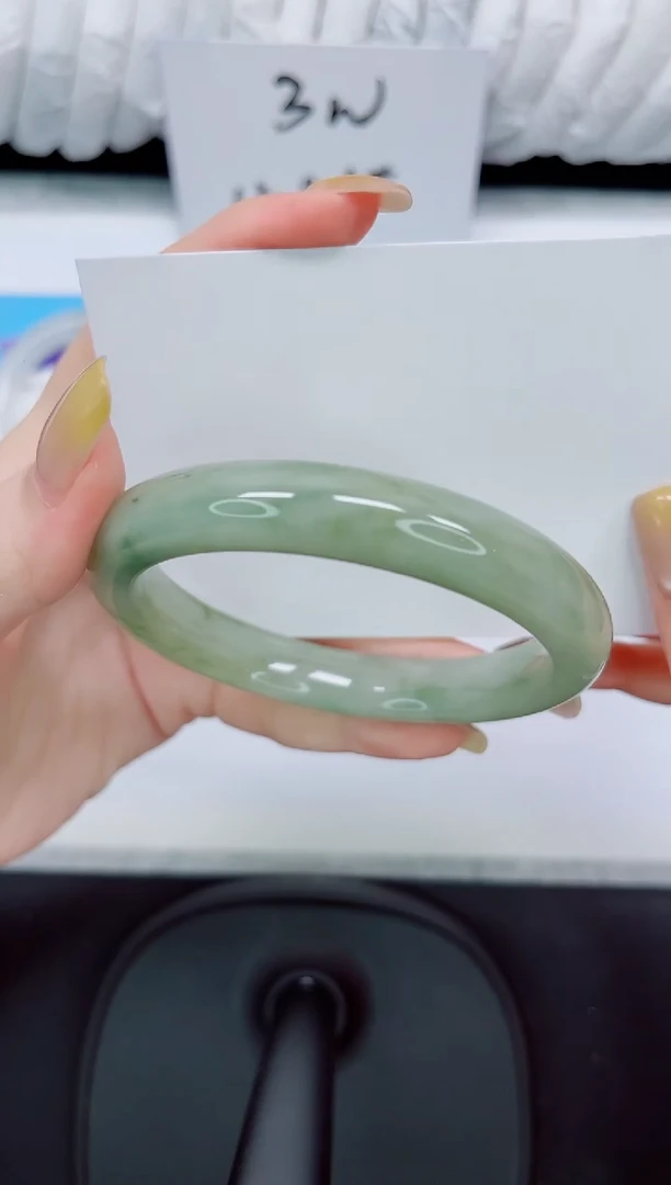 石英质玉手镯未镶嵌95