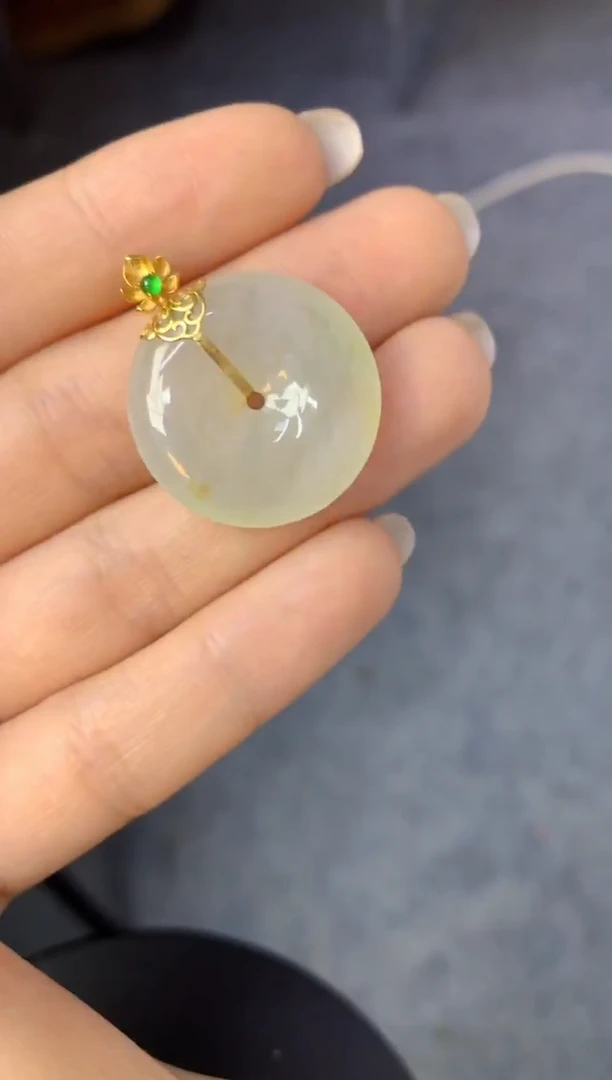 颈饰18K金镶嵌翡翠天然缅甸a货翡翠百元以上9元证书费自理