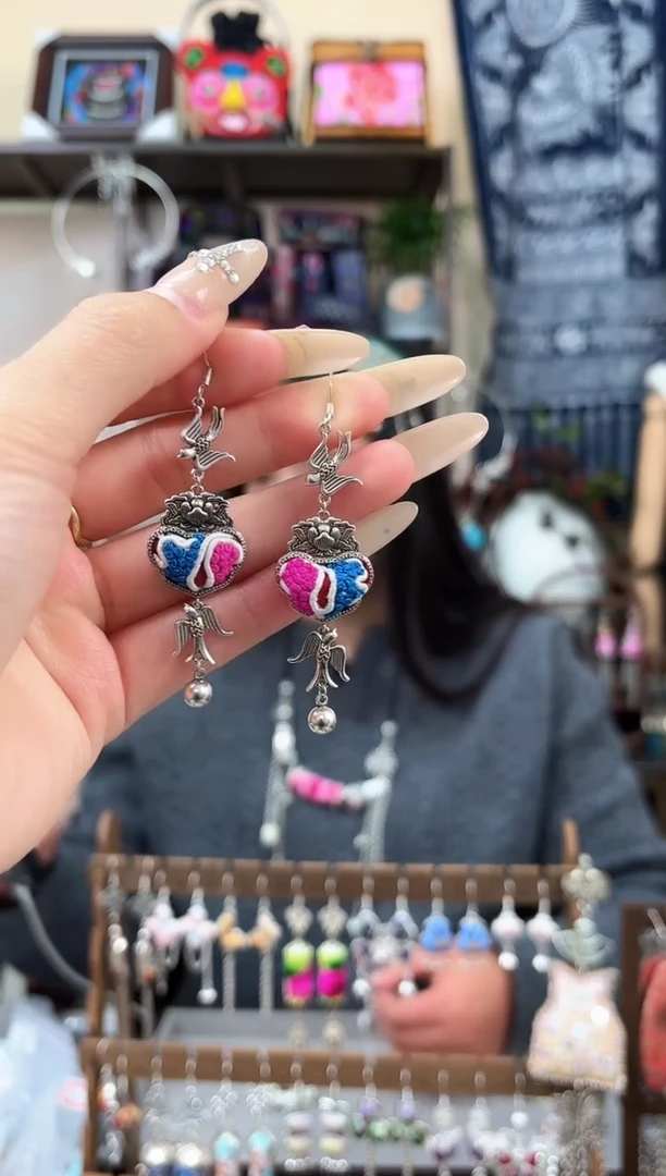 织绣民族风非遗老绣苗银饰品621