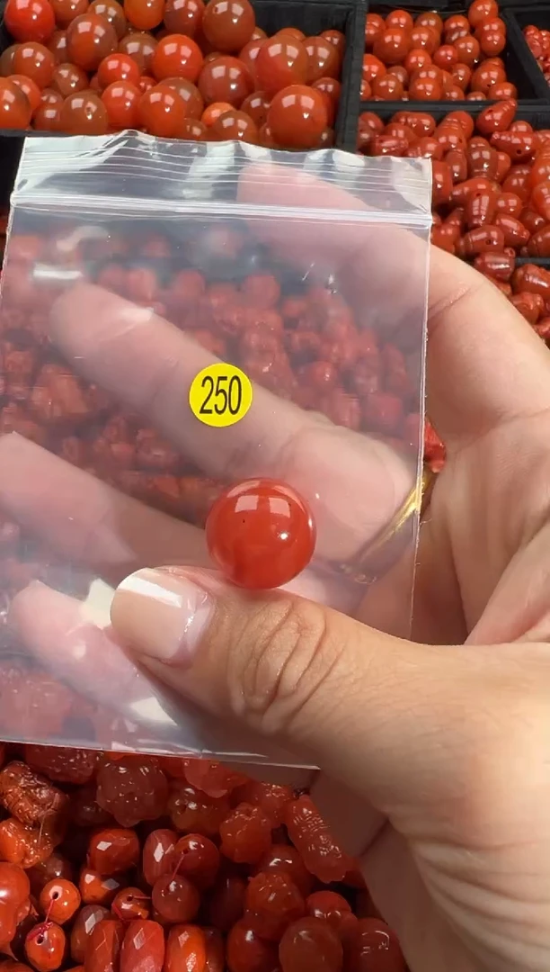 颈饰未镶嵌南红玛瑙1