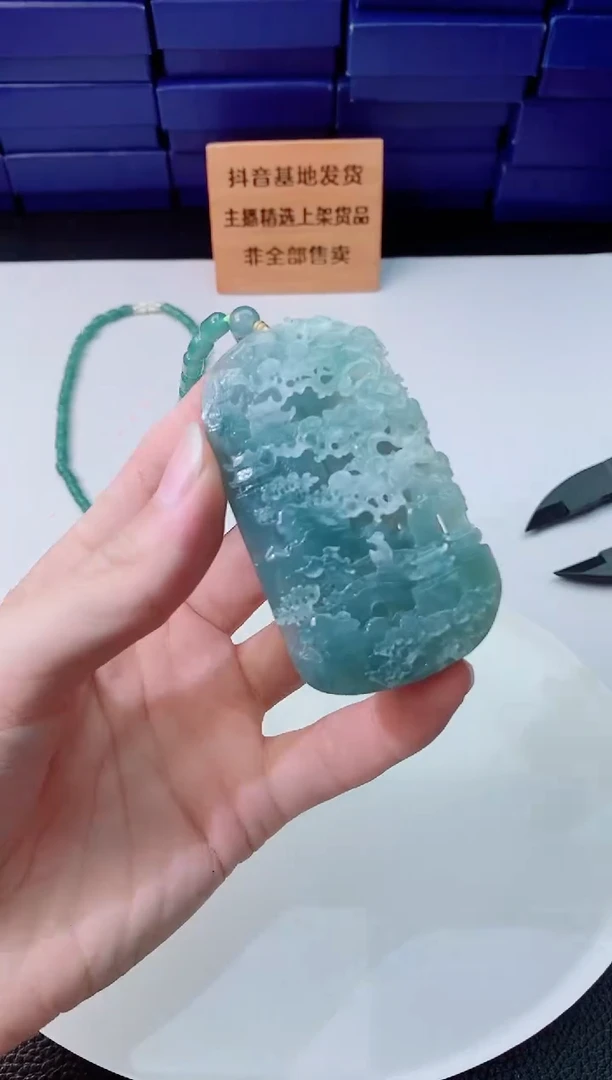 翡翠未镶嵌颈饰1111111111