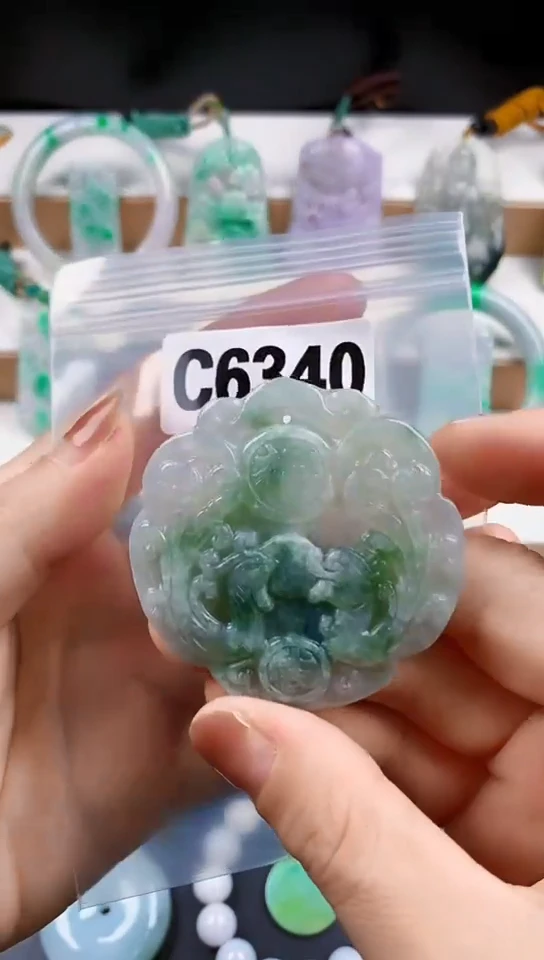 颈饰未镶嵌翡翠天然翡翠吊坠挂件