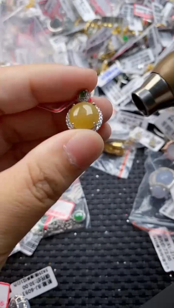 翡翠戒指银S925镶嵌7777      9