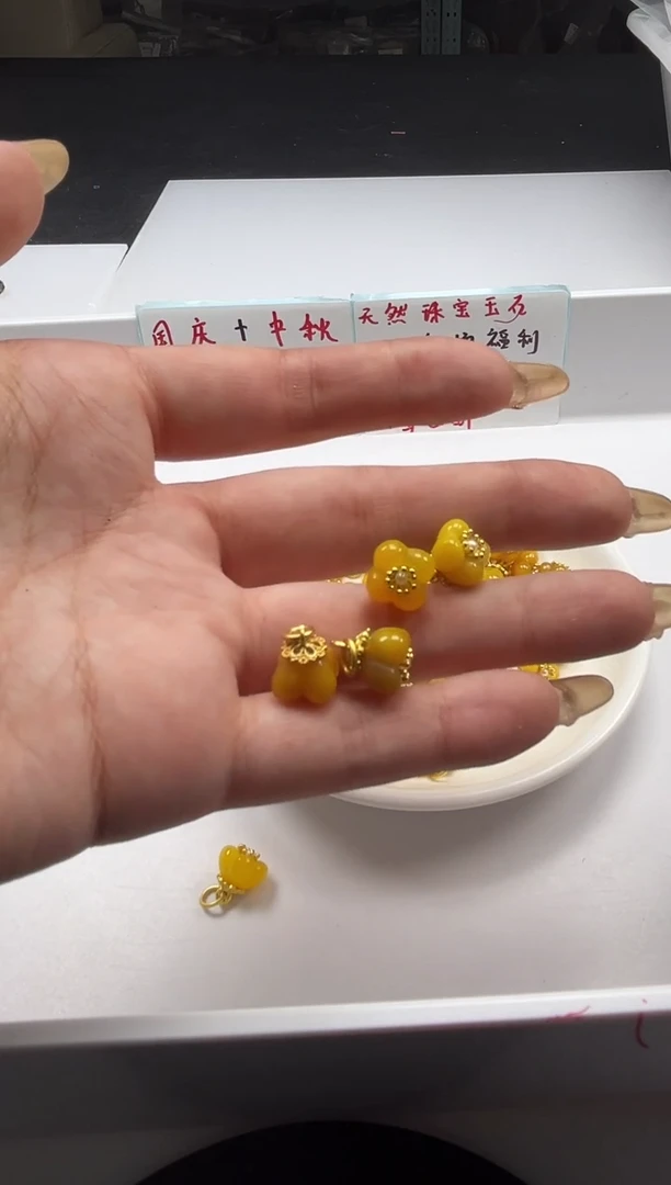 银S800镶嵌颈饰玛瑙/玉髓w324鸡油黄桂花滴流*1颗